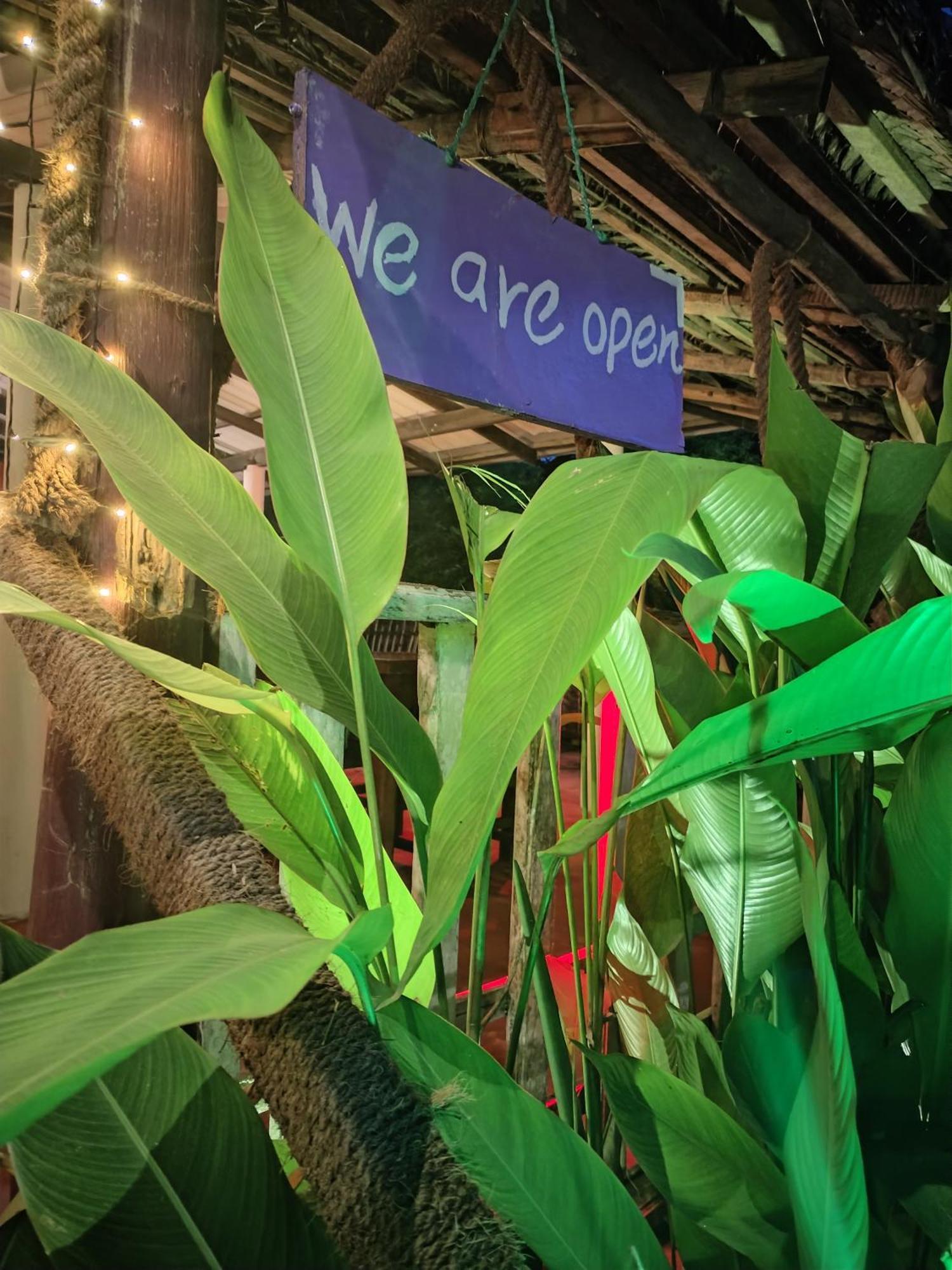 Leen Tangalle Exteriör bild