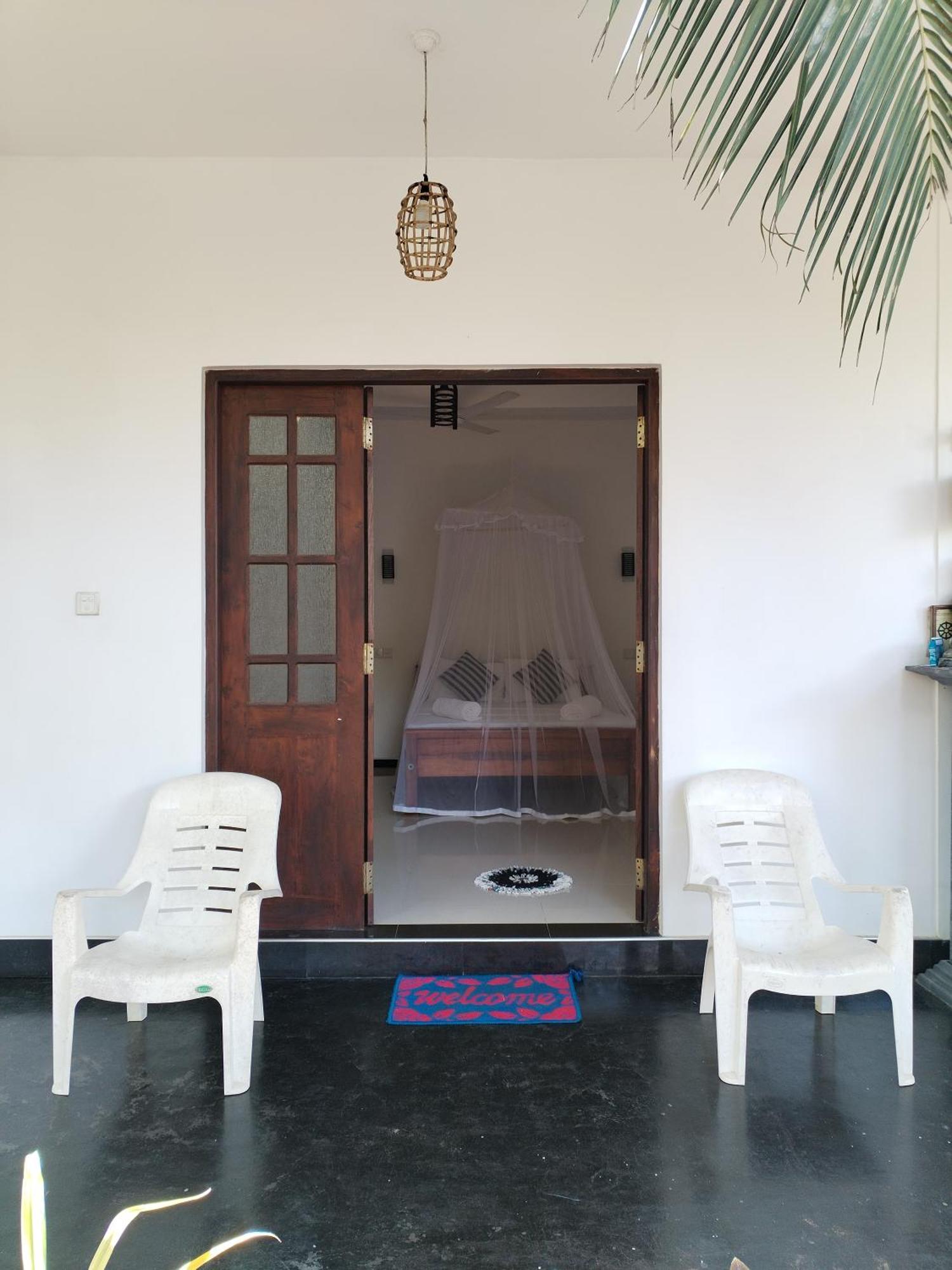 Leen Tangalle Exteriör bild